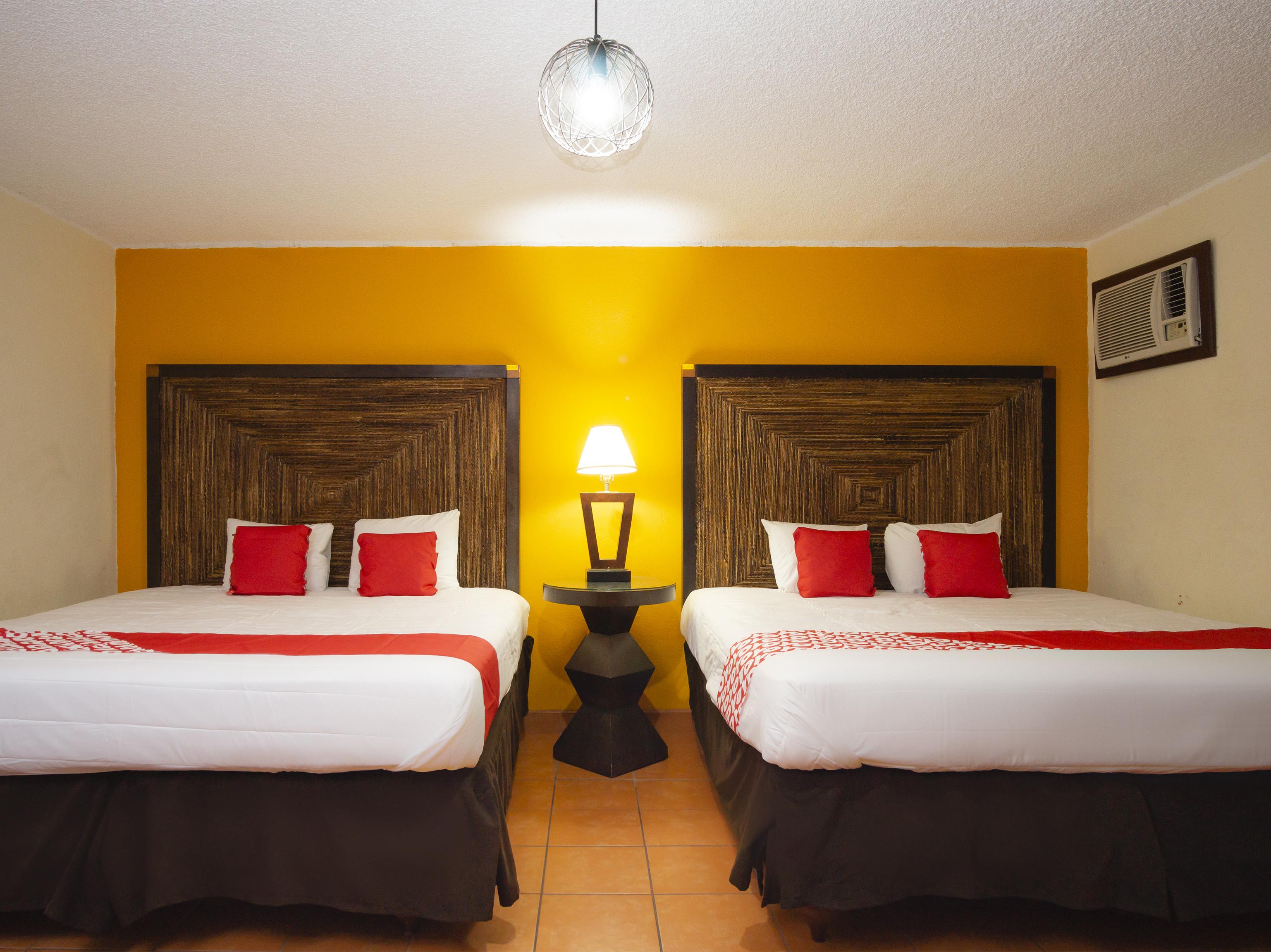 Oyo Hotel Hacienda Don Luis, Rosarito Extérieur photo A typical OYO hotel room in Mexico City