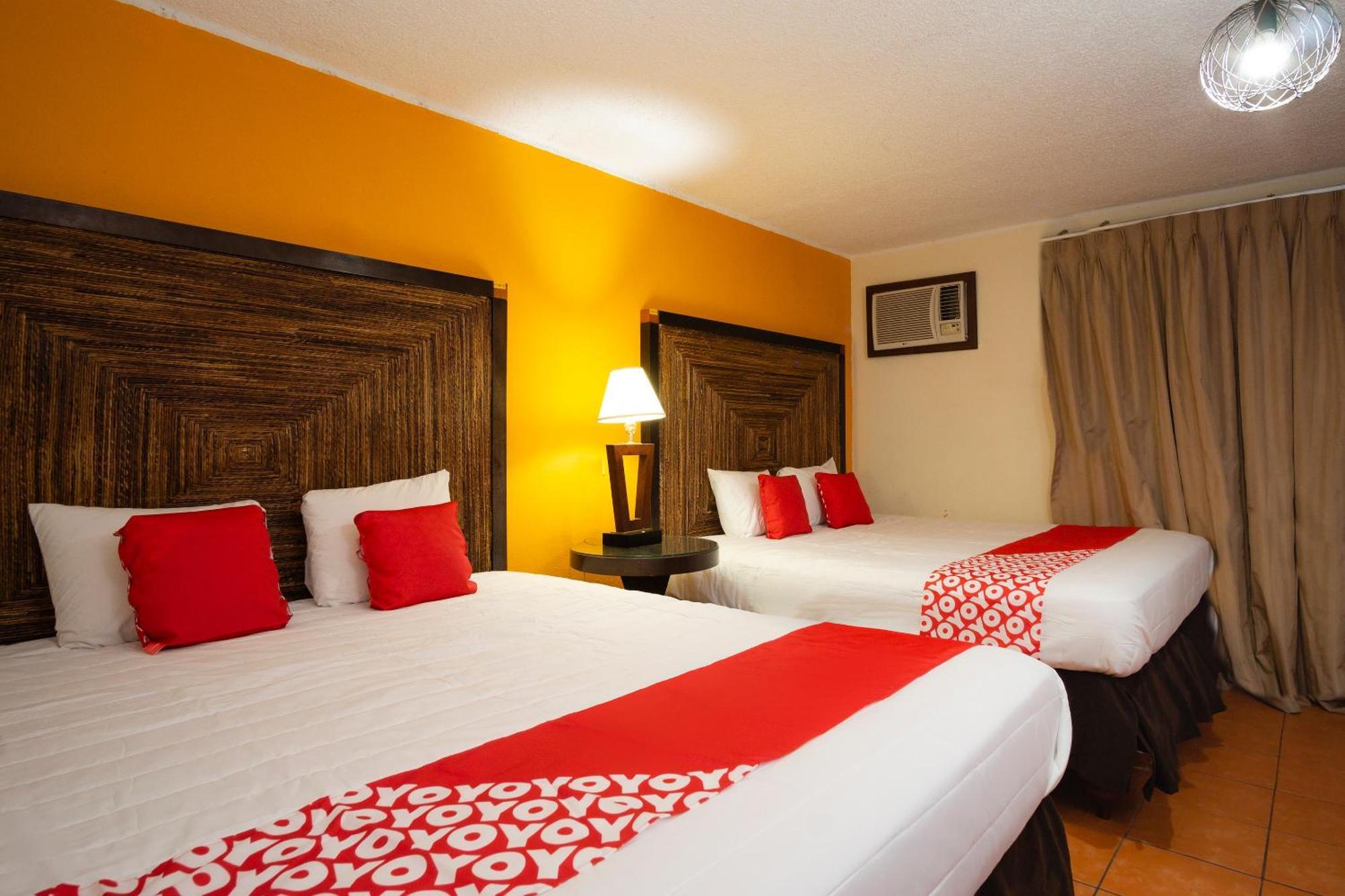Oyo Hotel Hacienda Don Luis, Rosarito Extérieur photo A typical OYO hotel room in Mexico City