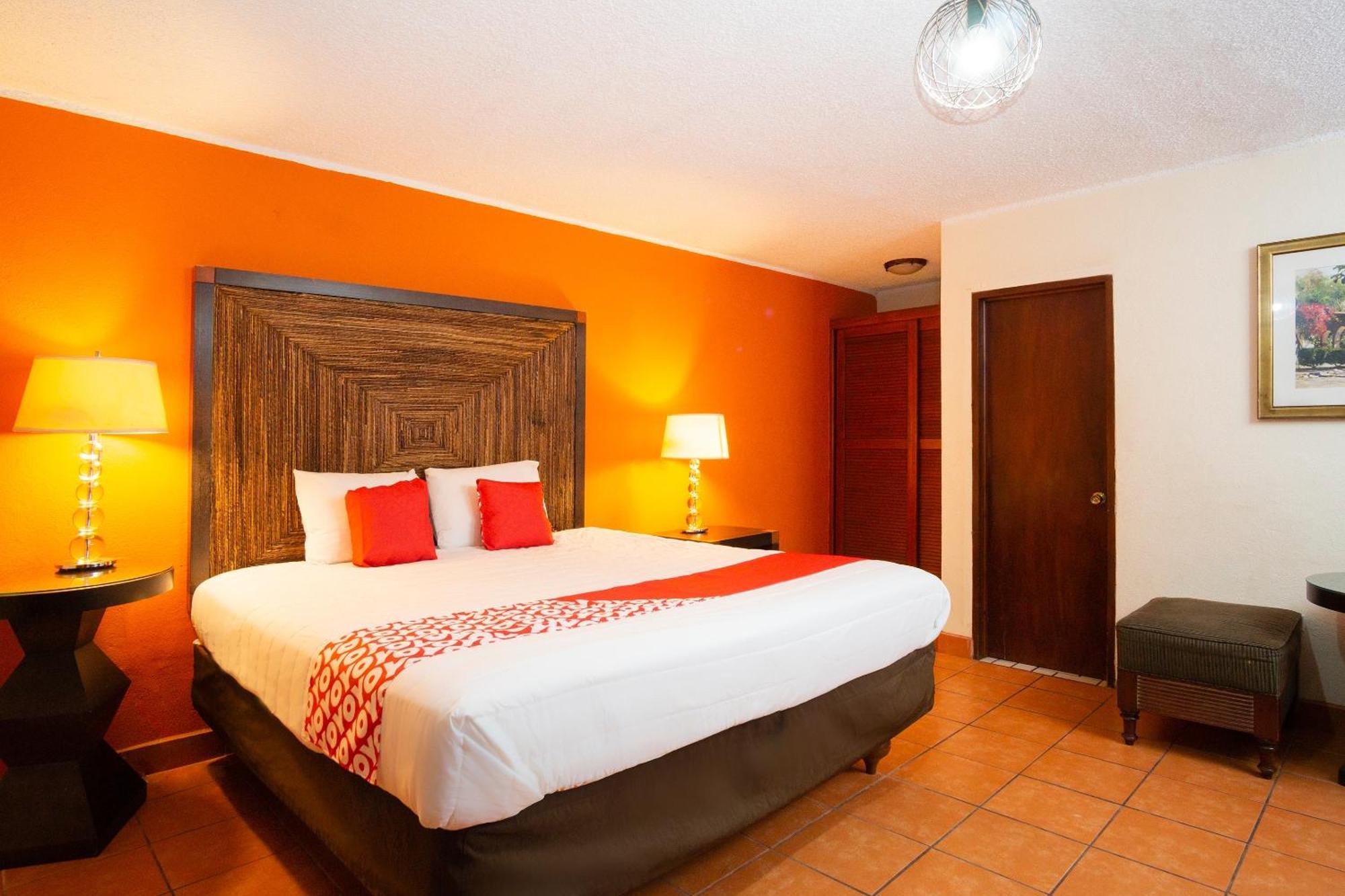 Oyo Hotel Hacienda Don Luis, Rosarito Extérieur photo A typical hotel room