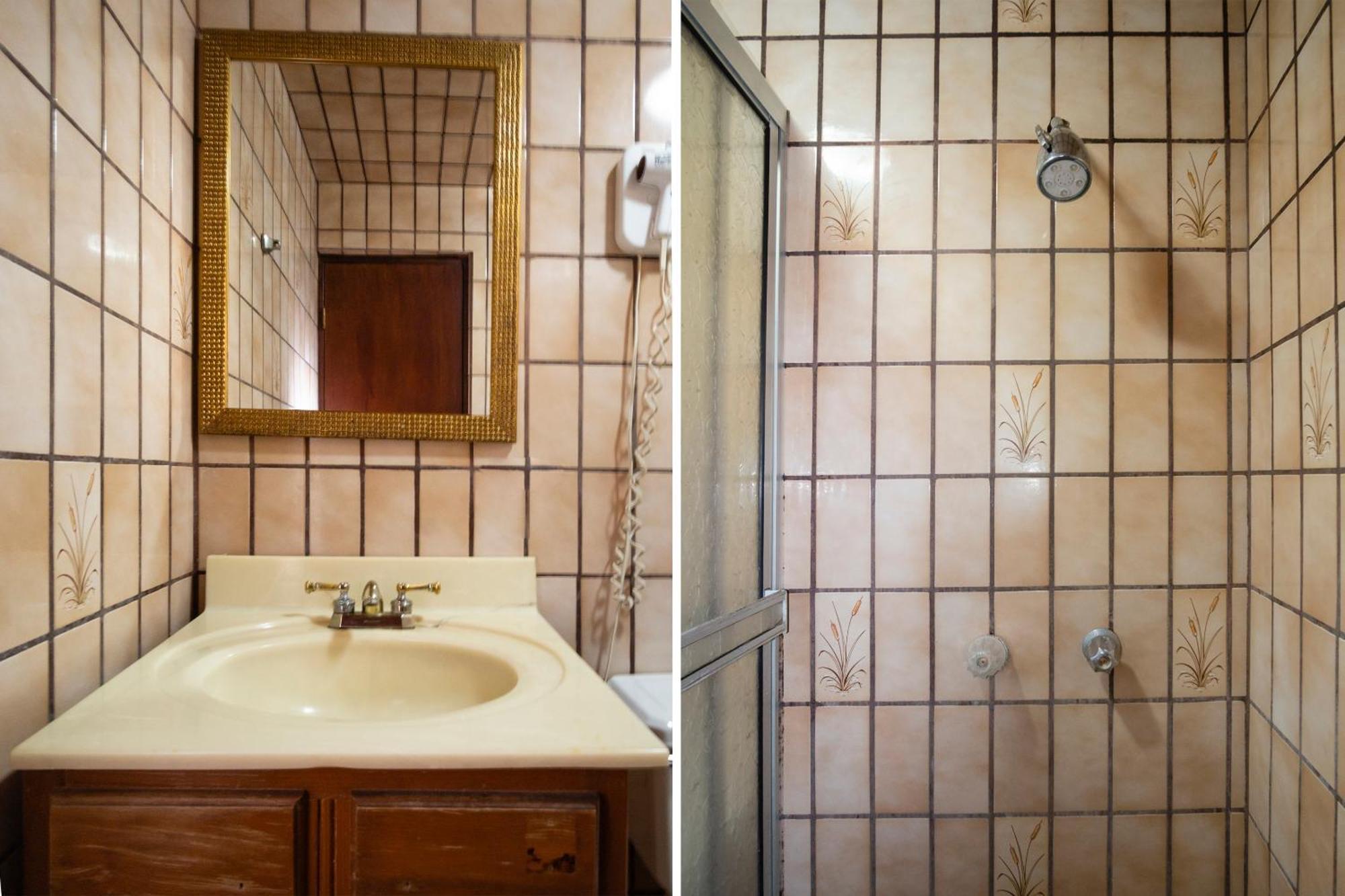 Oyo Hotel Hacienda Don Luis, Rosarito Extérieur photo Bathroom