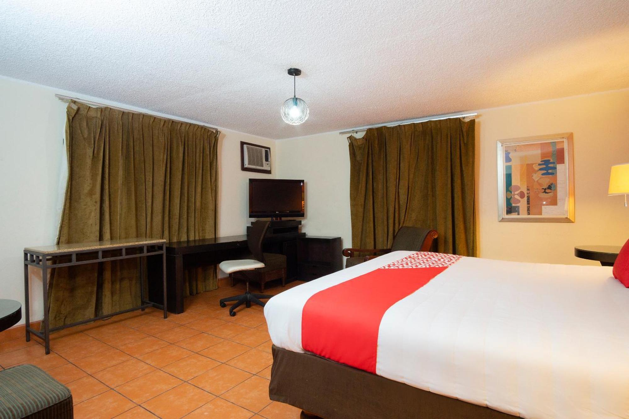 Oyo Hotel Hacienda Don Luis, Rosarito Extérieur photo A typical room at the hotel