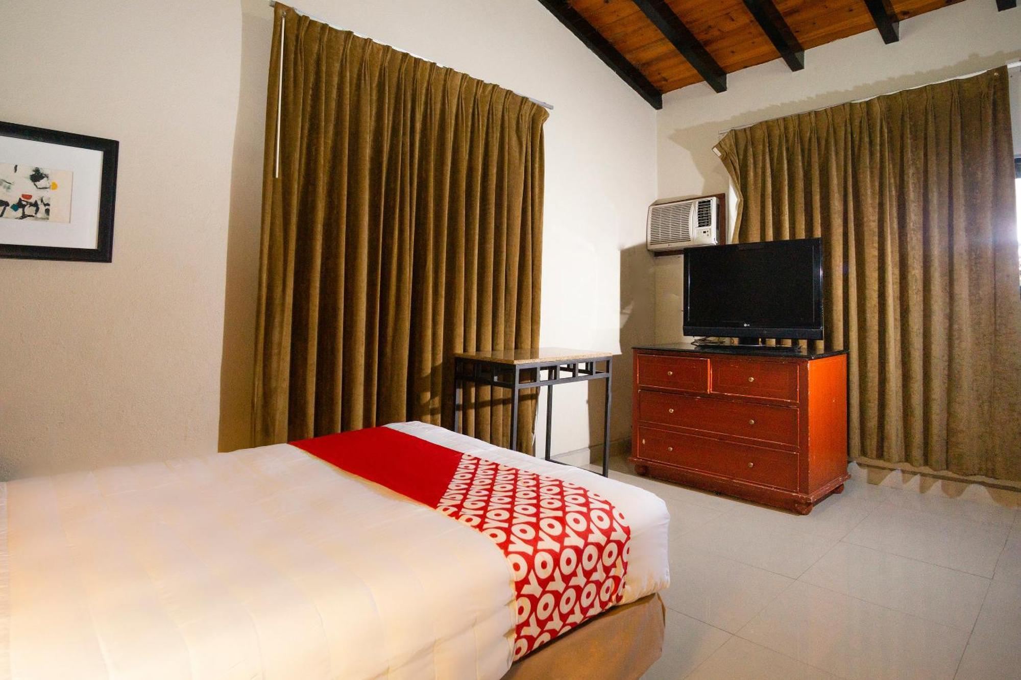 Oyo Hotel Hacienda Don Luis, Rosarito Extérieur photo A room at the hotel