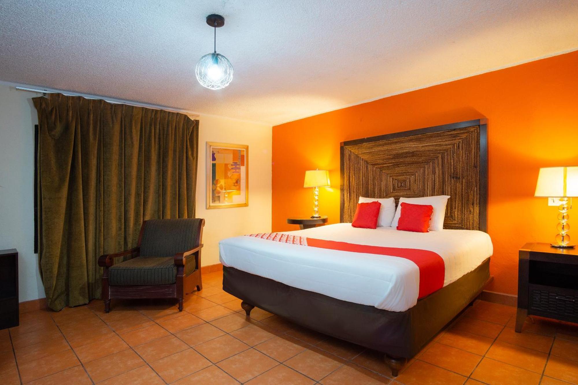 Oyo Hotel Hacienda Don Luis, Rosarito Extérieur photo A typical room at the hotel